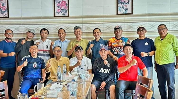 IKA Unhas Bentuk Batom Olahraga, Azhari Sirajuddin Siap Perkuat Jejaring Alumni
