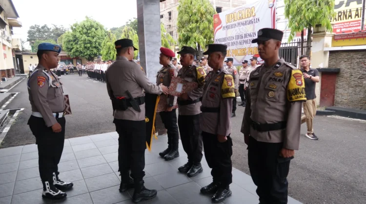 Polres Parepare Beri Penghargaan 4 Personel, 1 Anggota Dipecat Tidak Hormat