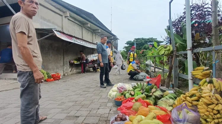 Tertibkan Pedagang Tumpah, Perumda Pasar Sasar Pedagang di Jalan Sultan Alauddin