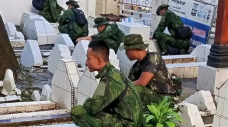 TNI Gelar Karya Bakti di Tempat Bersejarah Makassar