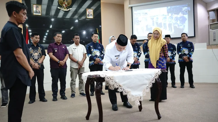 Camat Se-Makassar Teken Komitmen Basmi Sampah, Terapkan Sanitary Landfill di TPA