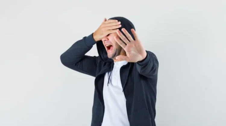 Mengintip Sisi Gelap Rasa Takut yang Diam-Diam Menyerang Mental