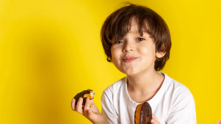 Strategi Orang Tua Atasi Kecanduan Makanan Manis pada Anak