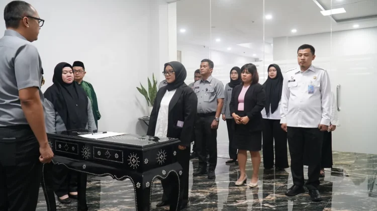Lantik Notaris Pengganti Kota Makassar, Kadiv Yankum Tekankan Integritas Tinggi