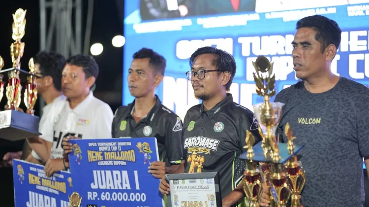 Pasangan Asal Sidrap Timur Juara Turnamen Domino Nene Mallomo