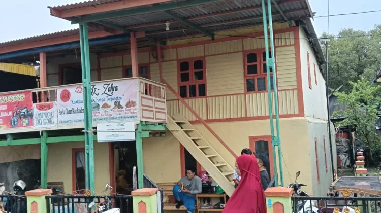 Harga Plastik Melejit, Nasib UMKM Pangkep Terhimpit