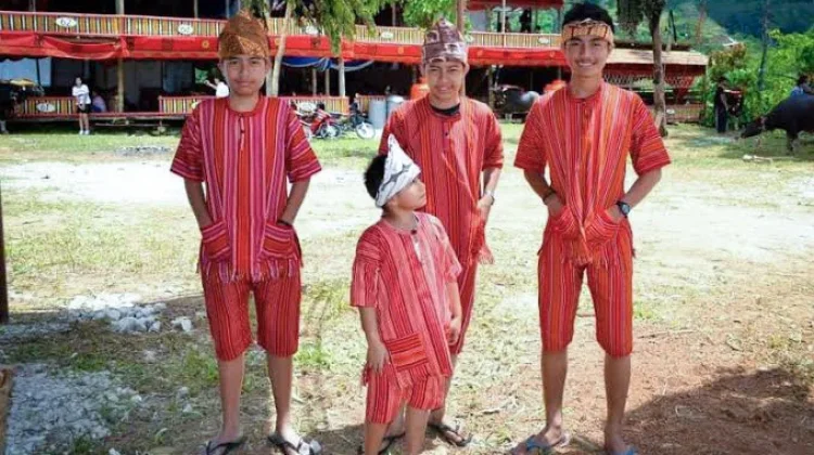 Seppa Tallung, Baju Adat Khusus Laki-Laki Suku Toraja