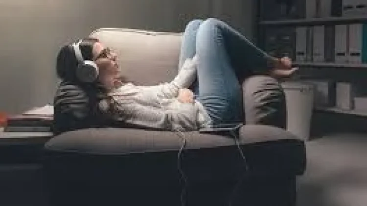Menurunkan Stres Dengan Metode Relaksasi Musik