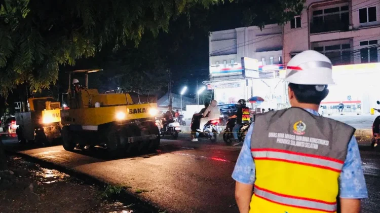 Pengaspalan Dikebut Malam Hari, Pemprov Sulsel Targetkan Keluhan Debu Teratasi