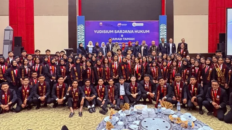 Yudisium FH Unibos Makassar Berlangsung Penuh Haru