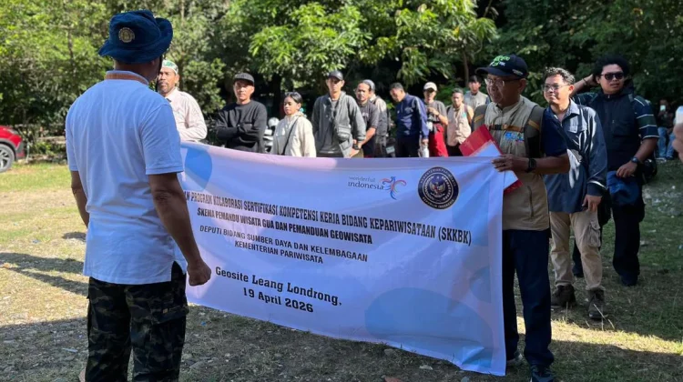Perkuat SDM Pariwisata, Pemandu Geopark Maros–Pangkep Tersertifikasi