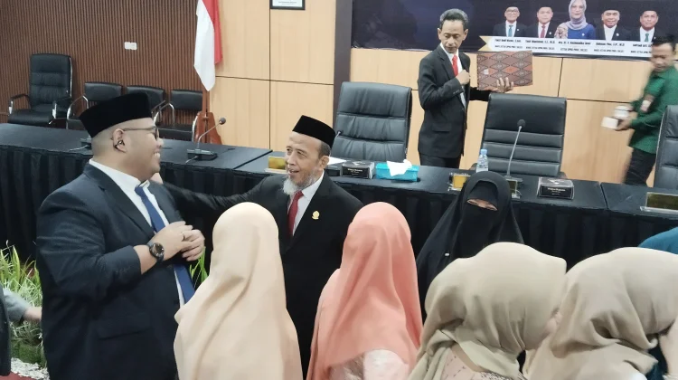 Haris Abdurrahman Resmi Dilantik Anggota DPRD Sulsel