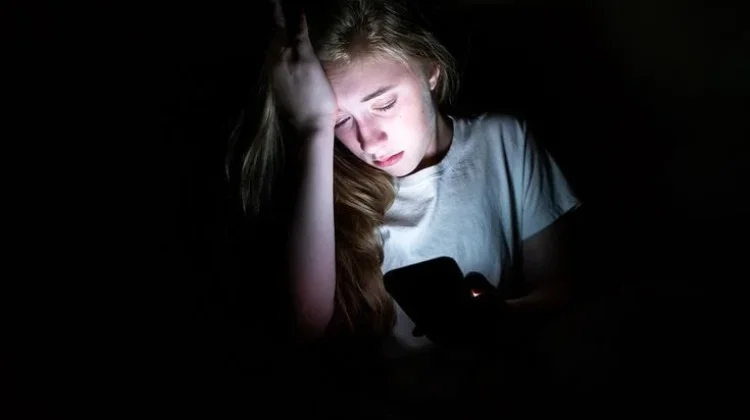 Mengenal Limerence, Ketertarikan Emosional yang Berbeda dari Cinta