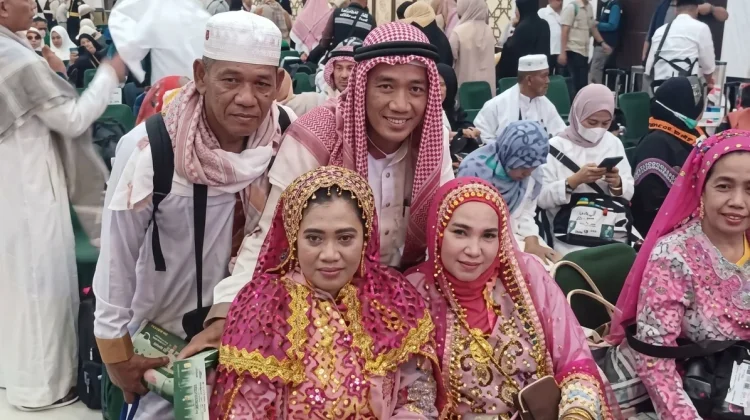 Mengenal Busana Talili dan Ciput yang Ikonik Haji Asal Sulsel