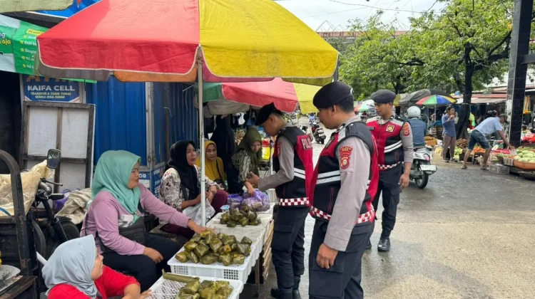 Patroli Dialogis Perintis Presisi, Pelaku UMKM dan SPBU Diberi Imbauan Kamtibmas