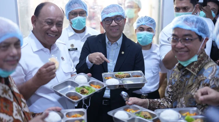 Kepala Badan Gizi Nasional Resmikan Dapur MBG Unhas, Laboratorium Gizi Terpadu
