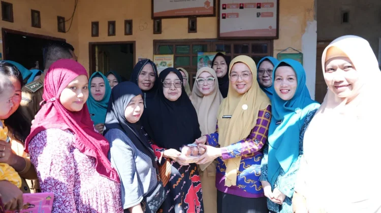 Melinda Aksa Tinjau Posyandu ICD Nusa Indah, Tekankan Pentingnya Gizi dan Layanan