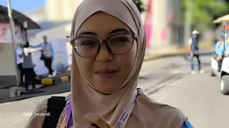 Kisah Gadis Cantik Asal Polman Berangkat Haji di Usia 24 Tahun