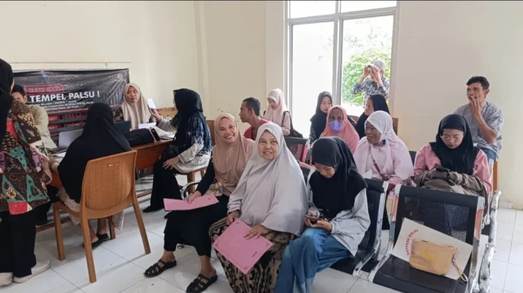 Puluhan Lansia dan Disabilitas di Sinjai Terima Bansos