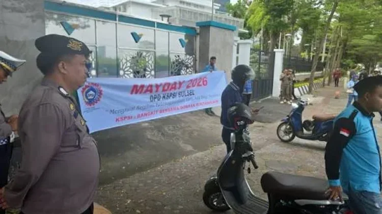 Aksi Buruh Mengangkat Isu Struktur Skala Upah yang Belum Diimplementasikan