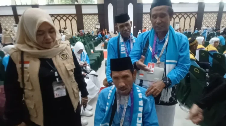 Dari Imam Kampung ke Tanah Suci, Kisah Inspiratif JCH Tunanetra Asal Sinjai