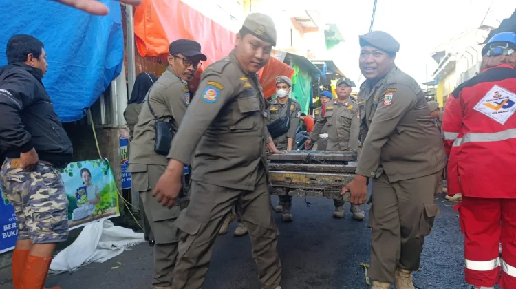 Tertibkan tanpa Menggusur, Pemerintah Siapkan Lapak Layak bagi Pedagang