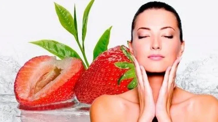 Vitamin C pada Stroberi Bantu Jaga Elastisitas Kulit