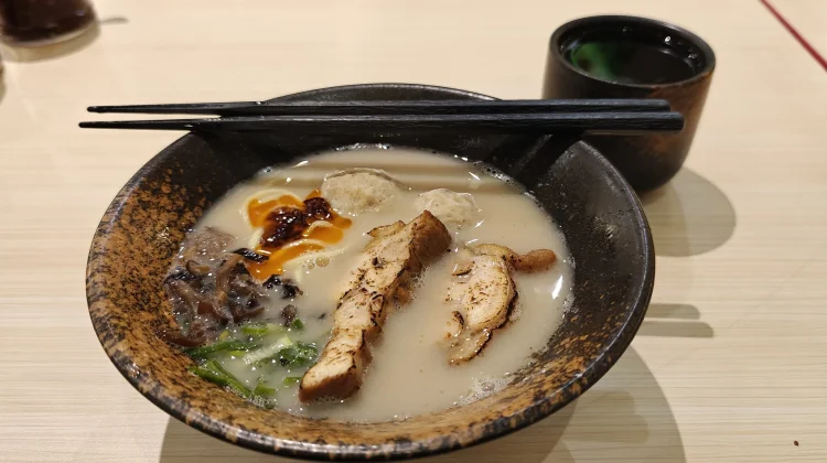 Tori Paitan Ramen: Gurih Lezat Penggugah Selera
