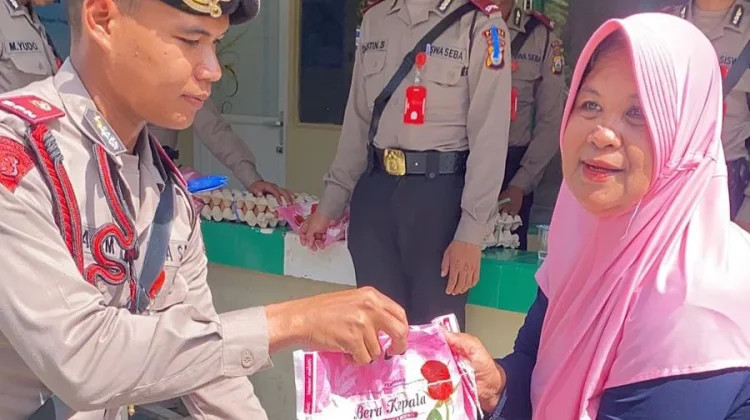 Siswa SPN di Polres Selayar Gelar Baksos Bagi Sembako