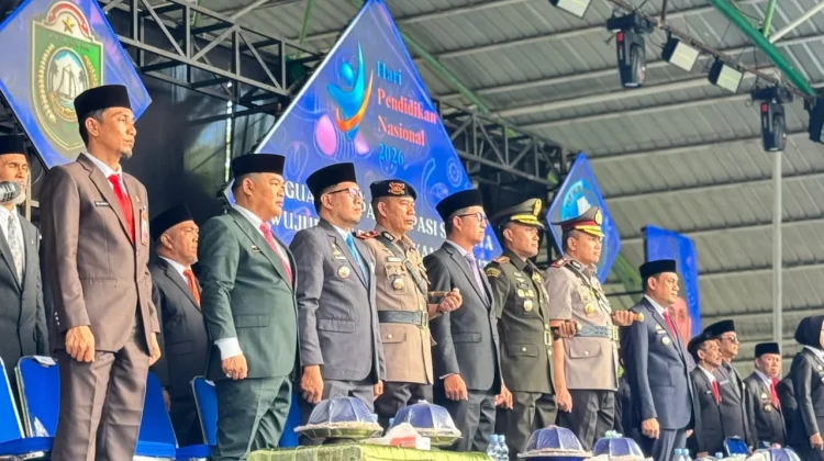 Kapolres Parepare Hadiri Upacara Hardiknas 2026, Wujud Dukungan Pendidikan