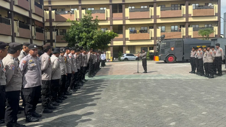 Polres Dowa Asah Formasi dan Kekompakan lewat Latihan Dalmas Rutin