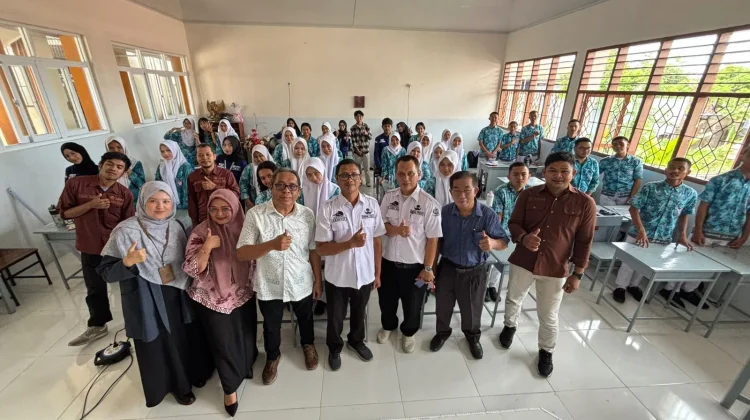 FIS-H UNM Edukasi Siswa SMAN 8 Makassar Cegah Bullying