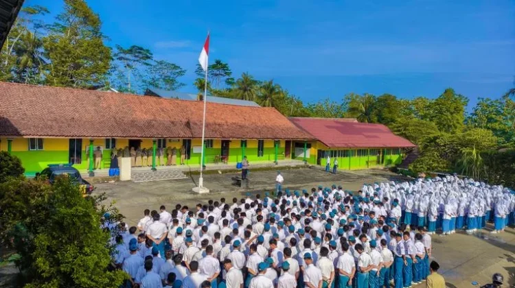 Antusias Para Orang Tua Menyambut Tahun Ajaran Baru