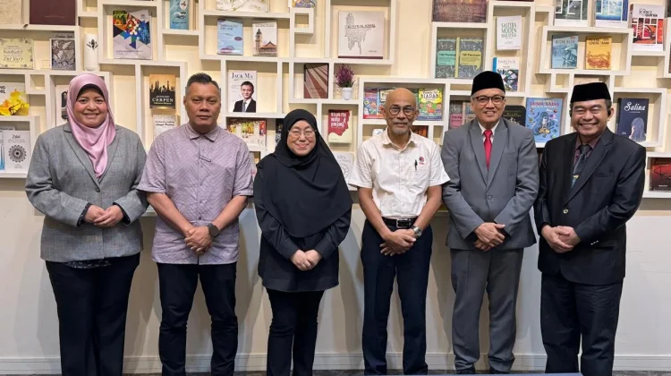 UMI Makassar dan ITBM Bahas Buku Peradaban Bugis-Melayu