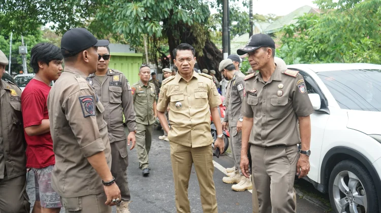 Kuasai Fasum, 8 Lapak PKL Ditertibkan, Kecamatan Tallo Siapkan Solusi CFD