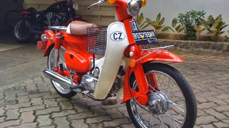 Honda C70: Legenda Motor Bebek yang Tak Terlupakan