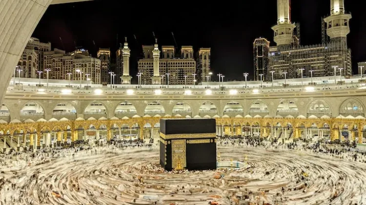 Ini Alasan Teknis Dilarang Terbang  Diatas Mekkah