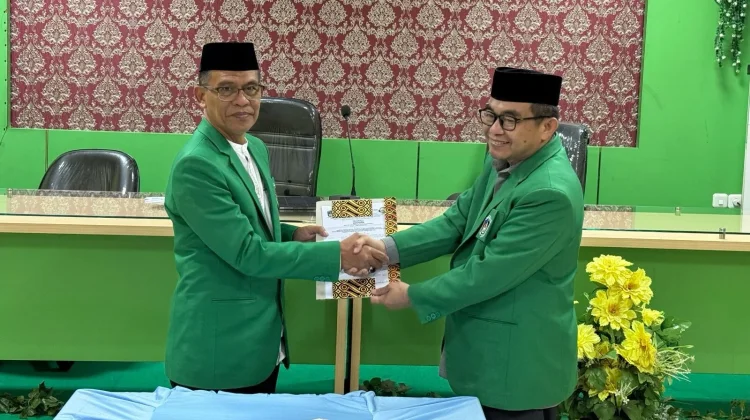 UMI Makassar Serahkan SK Kepala UPT PKD Baru