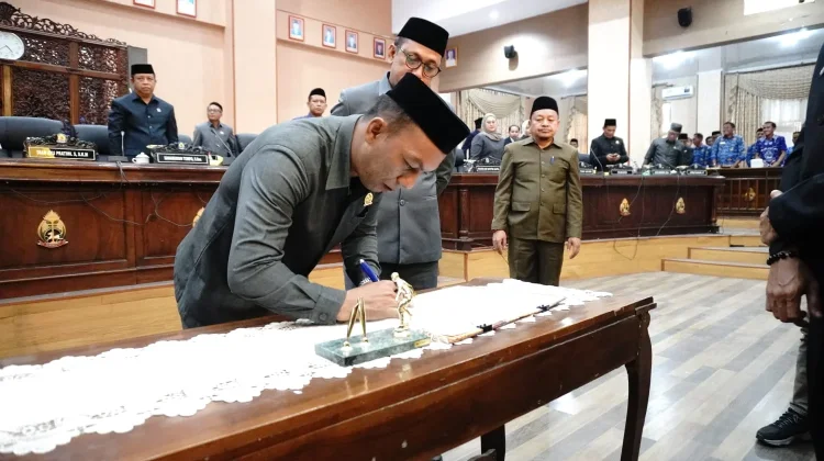 DPRD Jeneponto Sampaikan Rekomendasi LKPJ Bupati 2025