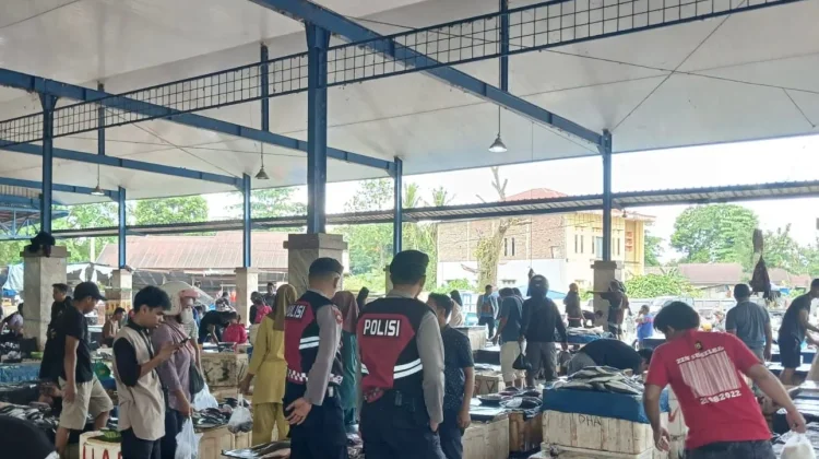 Polres Maros Pastikan Situasi Pasar Lelong Tetap Aman dan Tertib