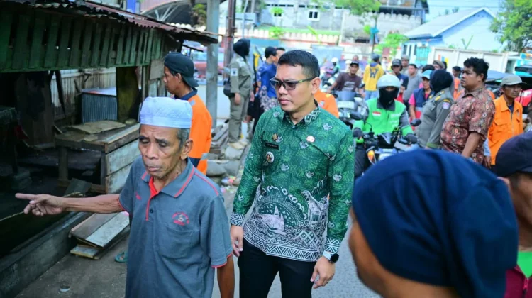Berdiri di Atas Drainase, Lapak PKL di Maccini Gusung Akhirnya Ditata