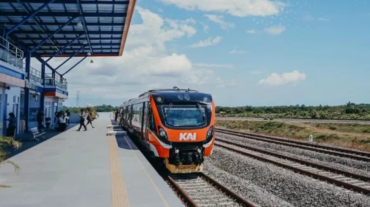 Gubernur Sulsel Dorong Pemanfaatan Kereta Api untuk Pengangkutan Logistik