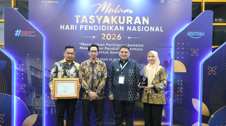 Makassar Raih Penghargaan Hardiknas 2026 atas Komitmen Wajib Belajar  13 Tahun