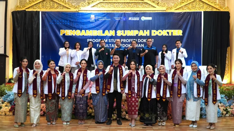 Sebanyak 13 Dokter Baru Unibos Resmi Diambil Sumpah