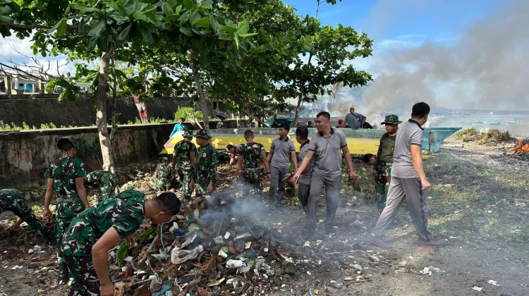 Sinergitas TNI-Polri Warnai Karya Bakti di Kepulauan Selayar