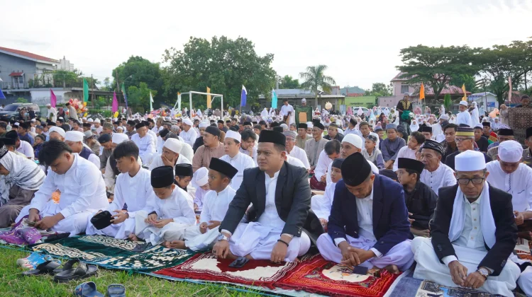 Wakil Bupati Luwu Laksanakan Salat Iduladha Bersama Masyarakat Walenrang
