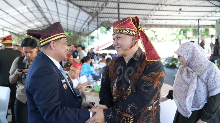 Kenakan Passapu Merah, Munafri Hadiri Syukuran HUT ke-69 Kodam XIV/Hasanuddin