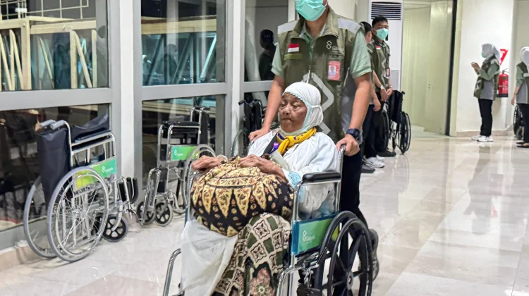 Kloter Pertama Haji Disambut di Bandara Internasional Sultan Hasanuddin