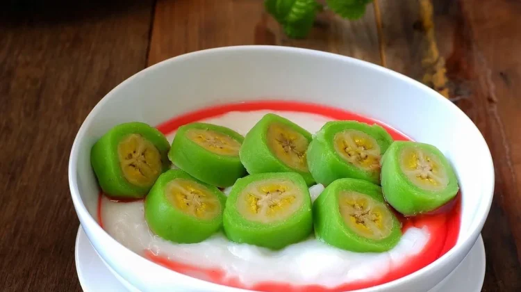Es Pisang Ijo, Kuliner Khas Makassar yang Tetap Digemari