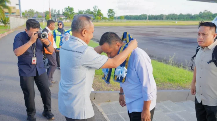 Tiba di Selayar, Gubernur Andi Sudirman Agendakan Peresmian Titik Nol